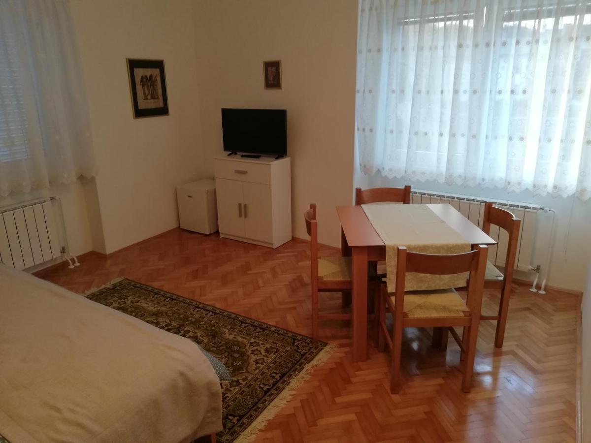 Sobe Sabec Bed & Breakfast Postojna Exterior photo